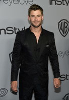 Chris Hemsworth Longsleeve T-shirt #3714865