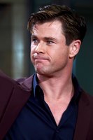 Chris Hemsworth mug #G2332124