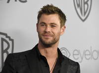 Chris Hemsworth Longsleeve T-shirt #3714881