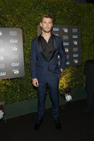 Chris Hemsworth Longsleeve T-shirt #3714896