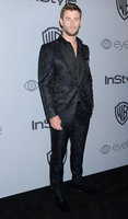 Chris Hemsworth Sweatshirt #3714909