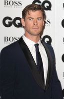 Chris Hemsworth Longsleeve T-shirt #3759779