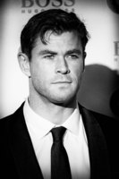 Chris Hemsworth Sweatshirt #3759797