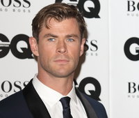 Chris Hemsworth Longsleeve T-shirt #3759813