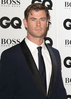 Chris Hemsworth Longsleeve T-shirt #3759835