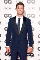 Chris Hemsworth Longsleeve T-shirt #3759840