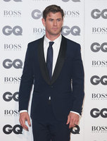 Chris Hemsworth Longsleeve T-shirt #3759855