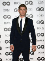 Chris Hemsworth Longsleeve T-shirt #3759856