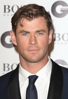 Chris Hemsworth Longsleeve T-shirt #3759862
