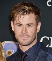 Chris Hemsworth Longsleeve T-shirt #3830680