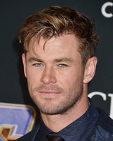 Chris Hemsworth Longsleeve T-shirt #3830696