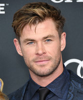 Chris Hemsworth Longsleeve T-shirt #3830702
