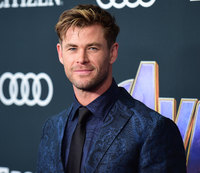 Chris Hemsworth Longsleeve T-shirt #3830708