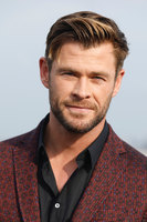 Chris Hemsworth Longsleeve T-shirt #3846927