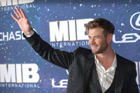 Chris Hemsworth Longsleeve T-shirt #3846945