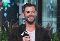 Chris Hemsworth Longsleeve T-shirt #3846954