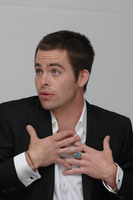 Chris Pine Longsleeve T-shirt #2286479