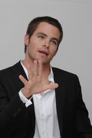 Chris Pine Longsleeve T-shirt #2286522