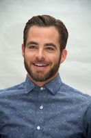 Chris Pine Sweatshirt #2338714