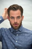 Chris Pine Longsleeve T-shirt #2338716