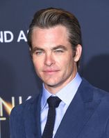 Chris Pine Sweatshirt #3145007