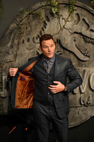 Chris Pratt Longsleeve T-shirt #3298002
