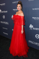 Chrissy Teigen longsleeve t-shirt #2890620