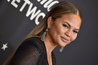 Chrissy Teigen mug #G1205459