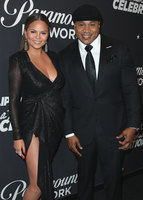 Chrissy Teigen longsleeve t-shirt #2963553