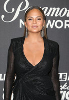 Chrissy Teigen longsleeve t-shirt #2963586