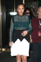 Chrissy Teigen Sweatshirt #3083583