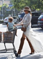 Chrissy Teigen tote bag #G1325683