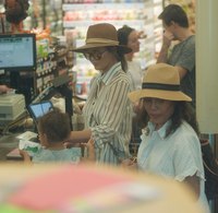 Chrissy Teigen Sweatshirt #3083713