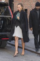 Chrissy Teigen Sweatshirt #3083742