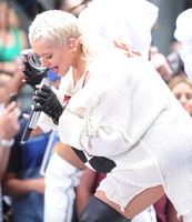 Christina Aguilera Sweatshirt #3326966