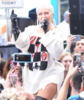 Christina Aguilera Sweatshirt #3327019