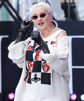 Christina Aguilera Sweatshirt #3327021