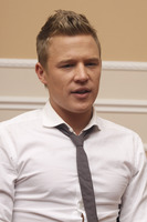 Christopher Egan t-shirt #2366391