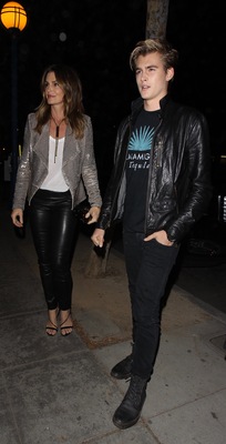 Cindy Crawford posters