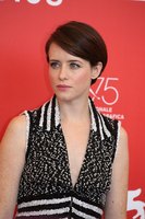 Claire Foy Longsleeve T-shirt #3776954
