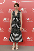 Claire Foy Longsleeve T-shirt #3777012