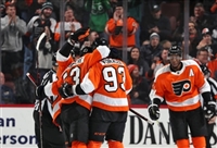 Claude Giroux Sweatshirt #3530390