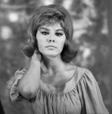 Claudia Mori posters