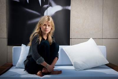 Clemence Poesy puzzle 2011590