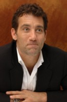 Clive Owen Sweatshirt #1445174