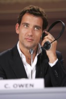 Clive Owen Sweatshirt #1458548