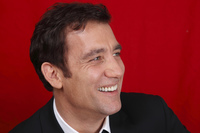 Clive Owen Tank Top #2189072