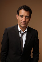 Clive Owen Sweatshirt #2189073