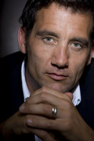 Clive Owen hoodie #2195937