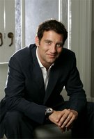 Clive Owen Sweatshirt #2219452